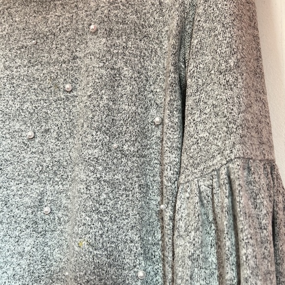 Simply Vera Vera Wang Womens Top Gray with White Pearls Size S Bell Slee… - Picture 7 of 12